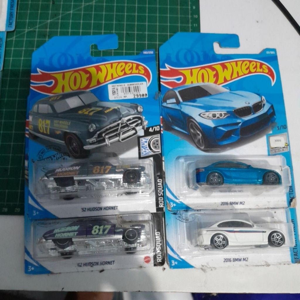 hotwheels pensi 4pcs nands garage