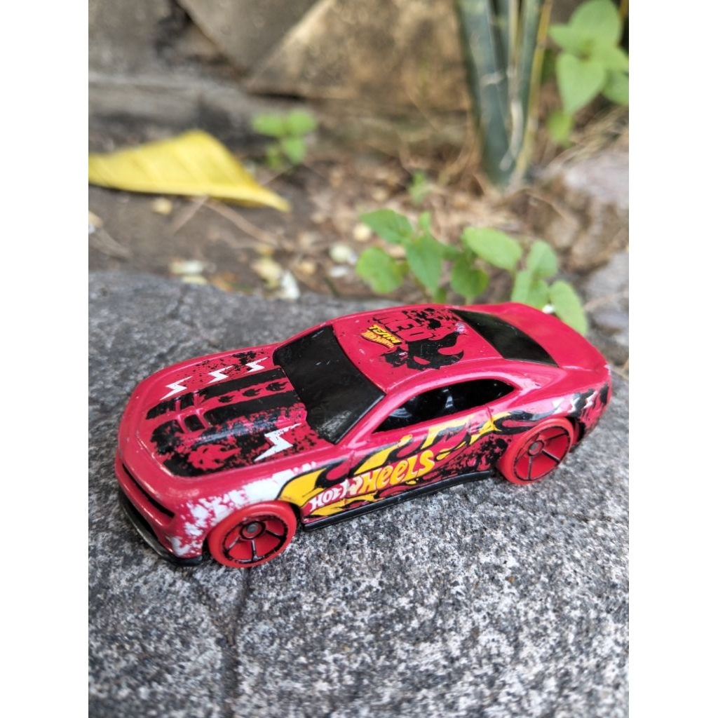 hotwheels loose/bekas/second (12 CAMARO ZL)