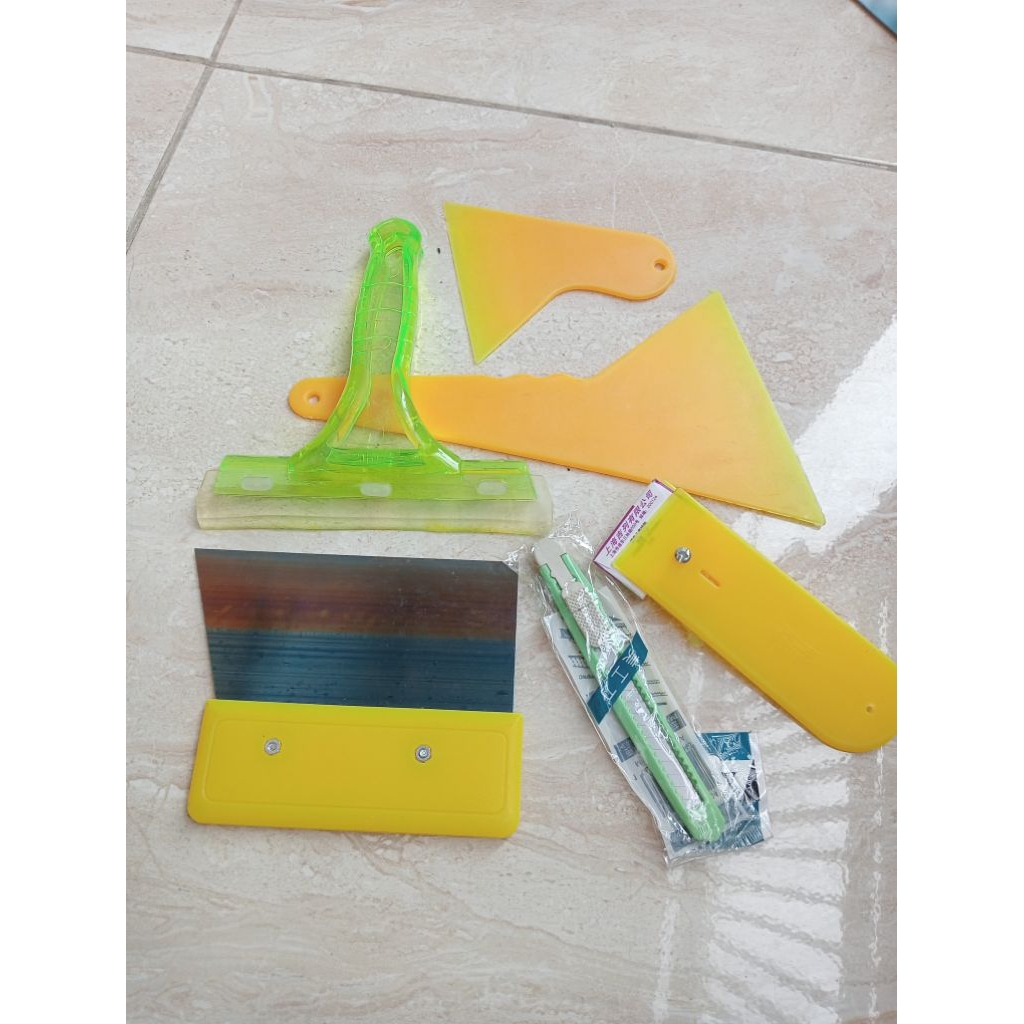 

Alat Pasang Sticker Set