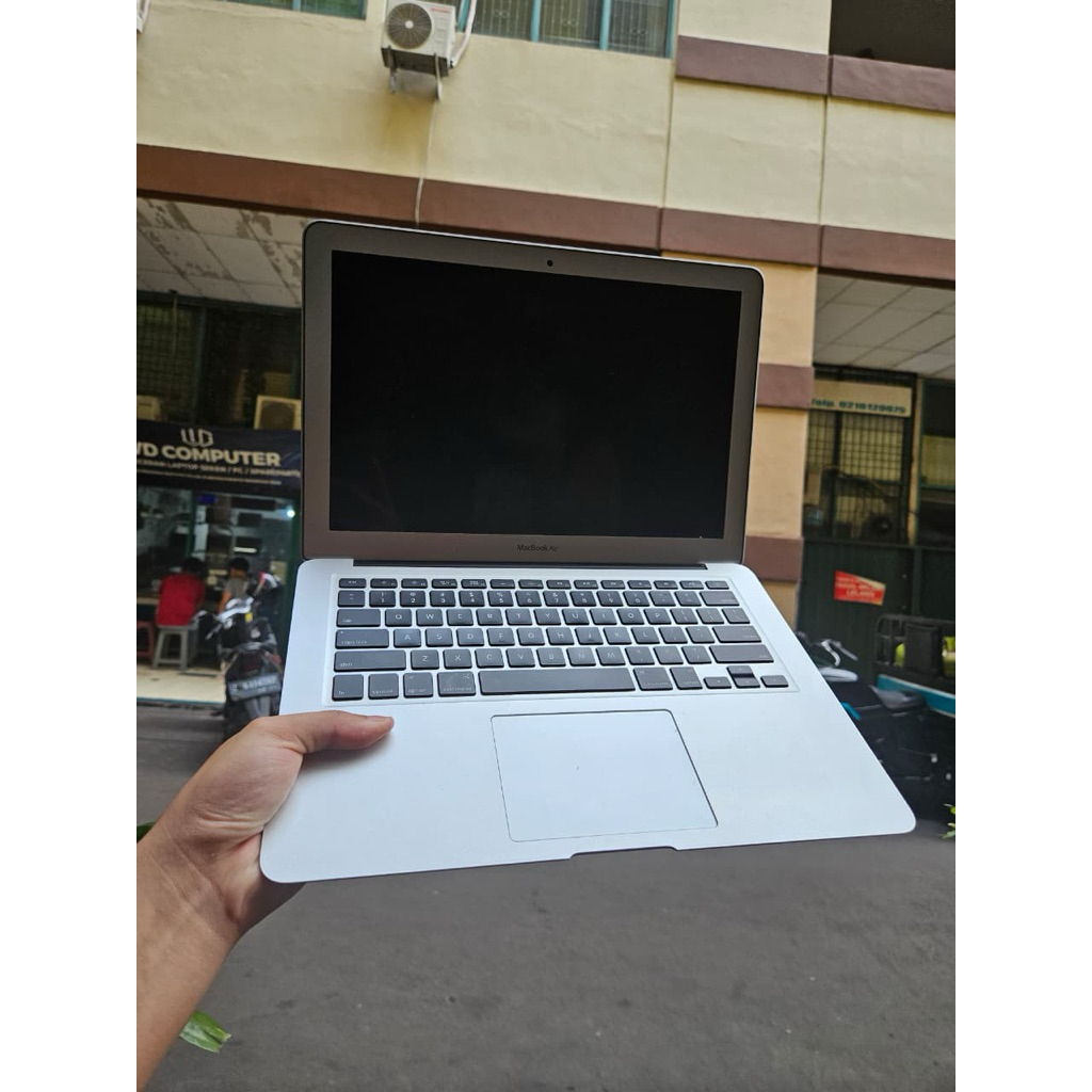 Macbook Air 2017 i5 8/128
