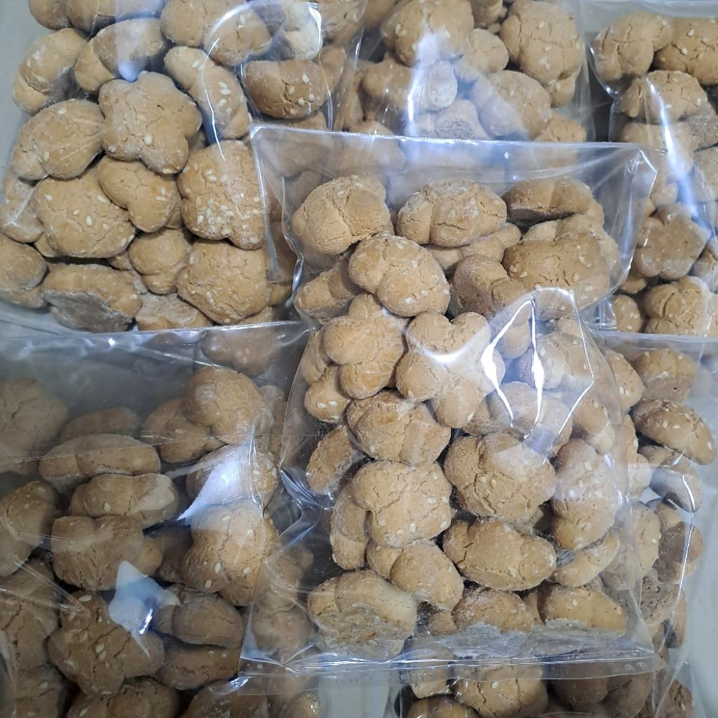 

SHS KUE BANGKIT WIJEN 200gram