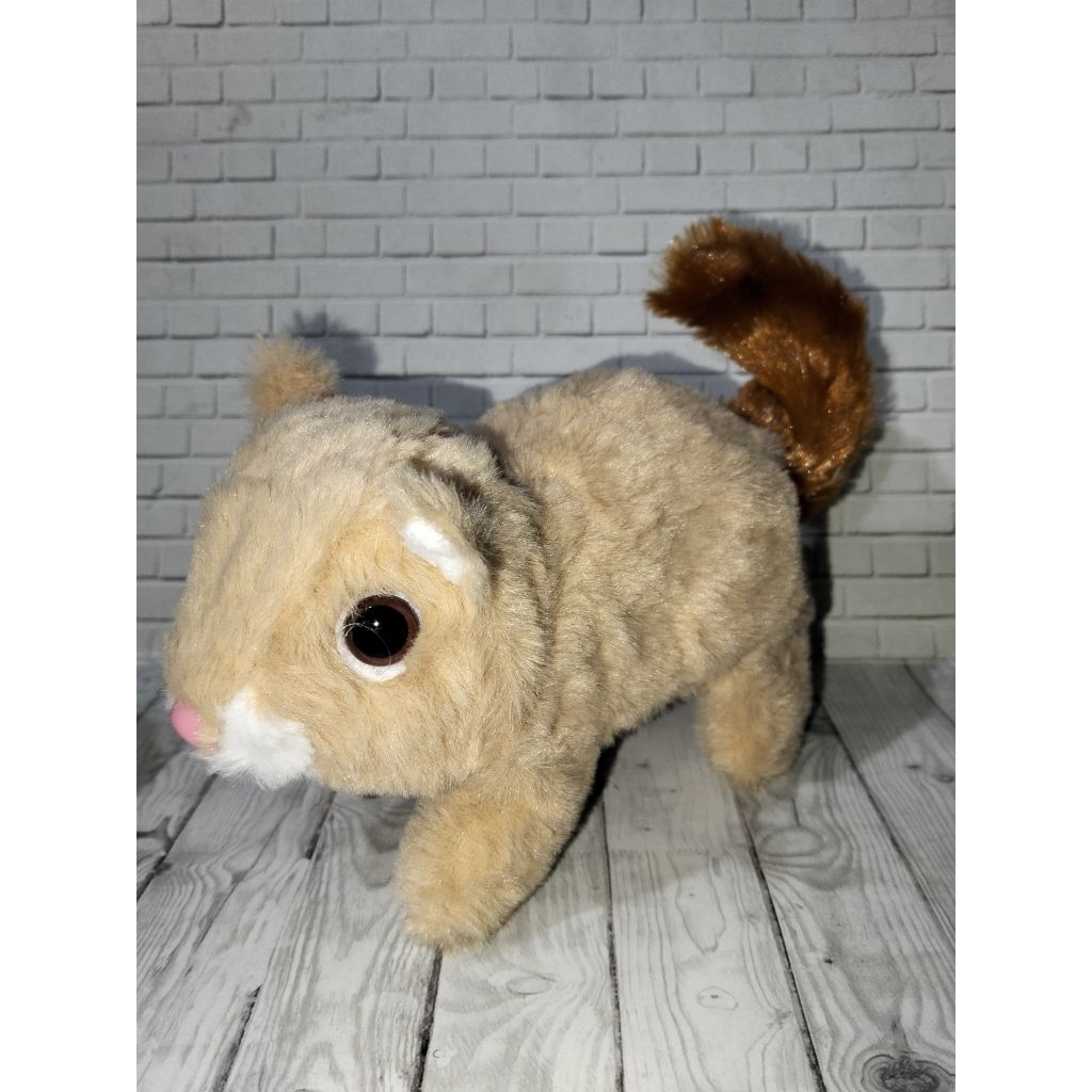 mainan boneka tupai gerak loncat bunyi