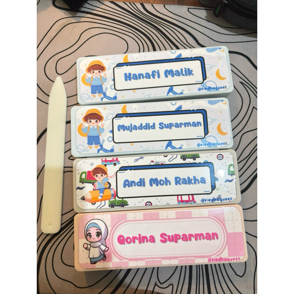 

FREE PULPEN KARAKTER Tempat Pensil Custom Nama/ custom latar / custom karakter gambar / PERLENGKAPAN SEKOLAH