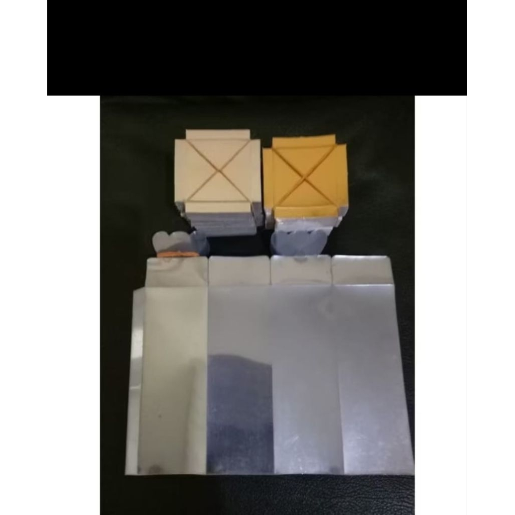 

Box Souvenir Uk 10 x 10 x 28 Model Kupu