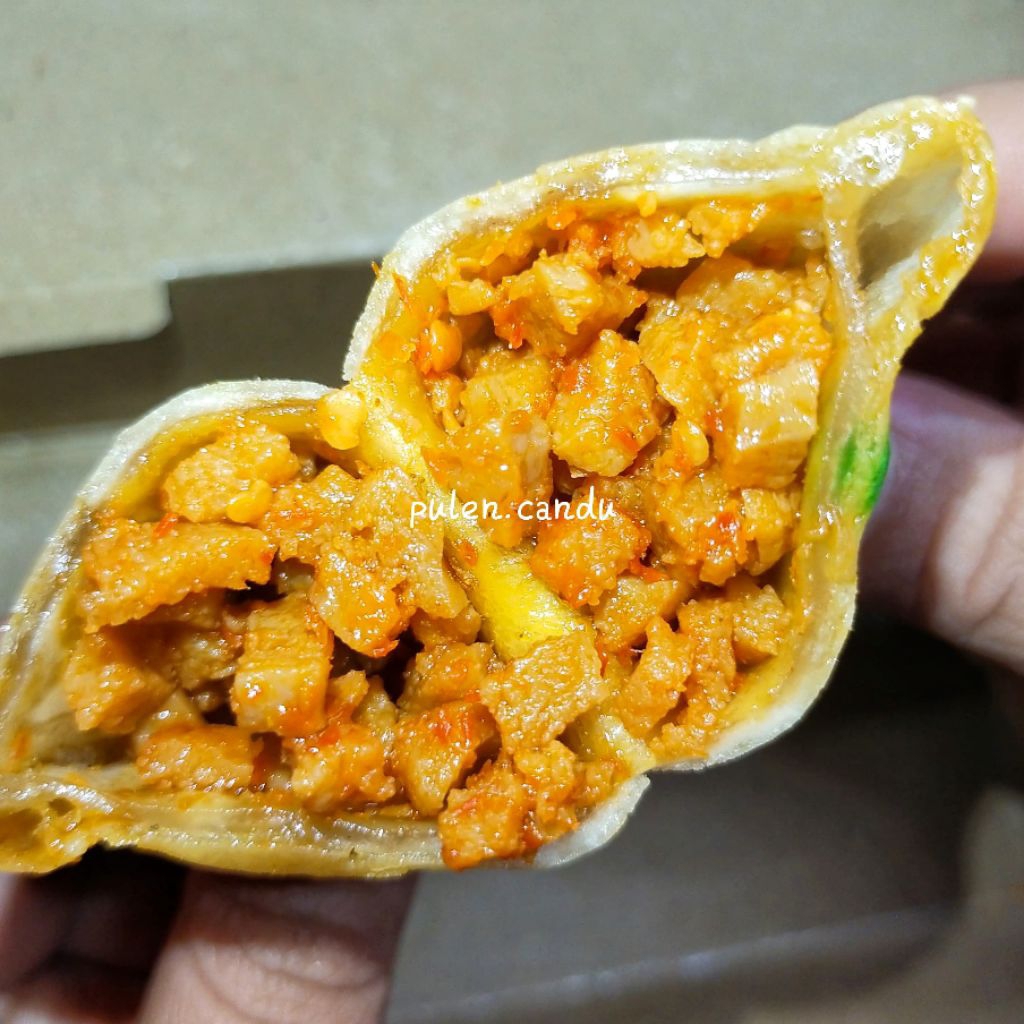 

Cireng Isi Ayam Suwir Pedas, Usus Pedas, Bakso Pedas, Keju Spready (Frozen Vakum Setengah Matang)