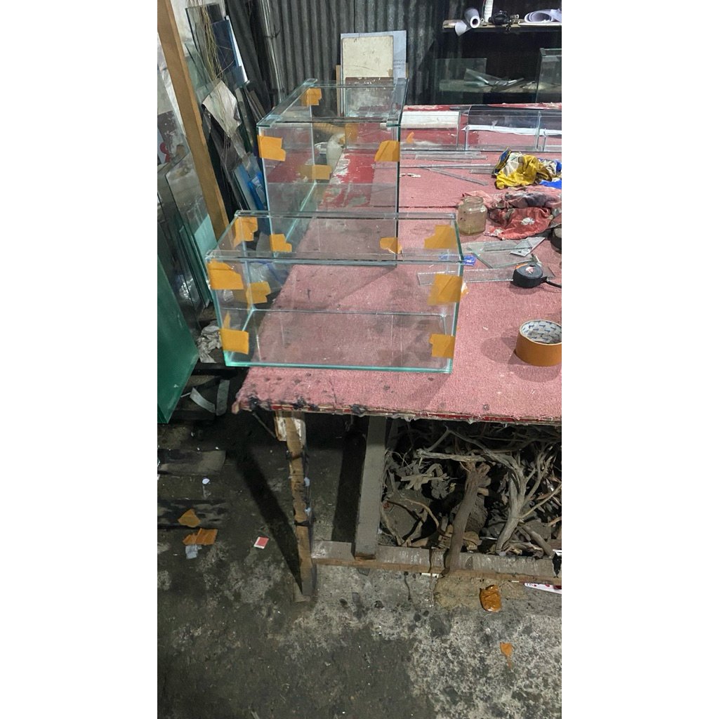 aquarium ukuran 40x20x20