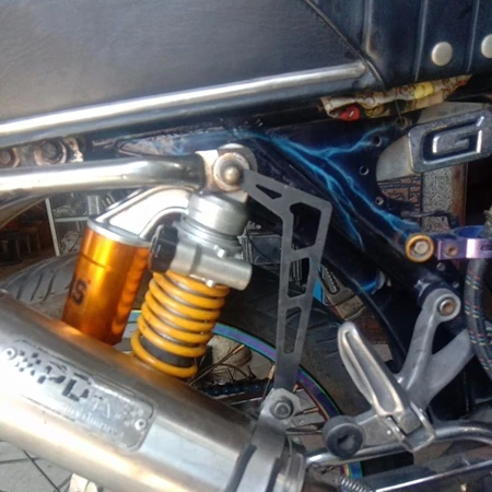 Pangkon Braket Knalpot L lubang Coak model CNC NEW PnP Semua Motor Bahan plat Tebal Panjang 17 DAN 2