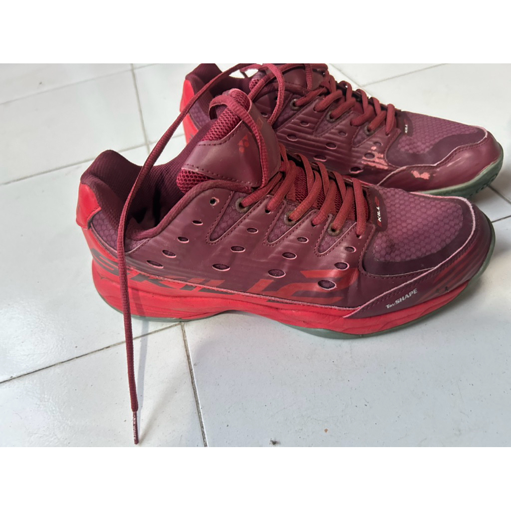Yonex skill 2 size 44