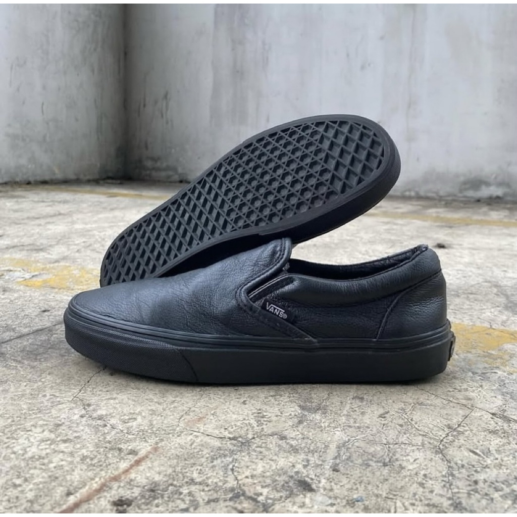 vans slip on leather