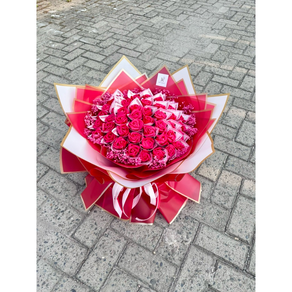 [BISA KIRIM HARI INI] BU / 50 soap roses + pecahan 5jt money bouquet / buket medan