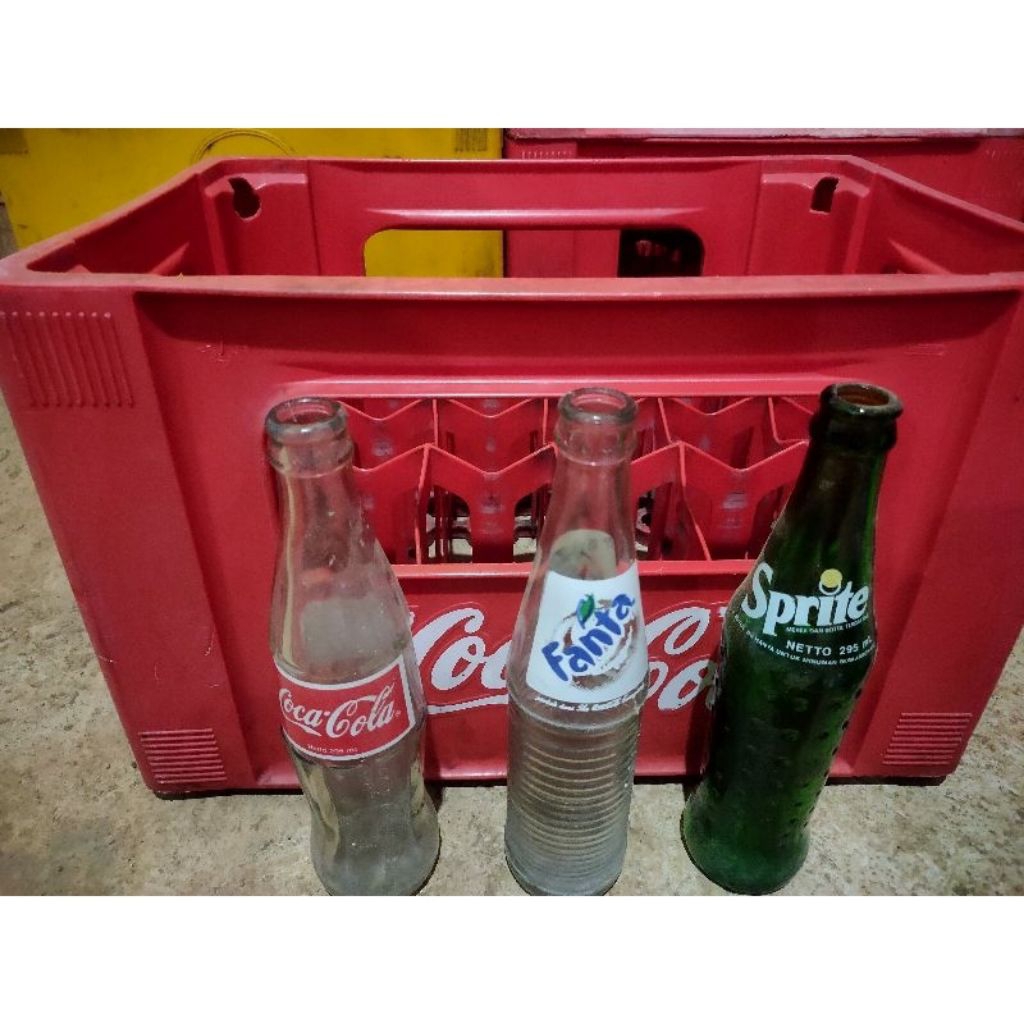 Botol kaca kosong 1 krat isi 24pcs campur Coca cola sprite fanta