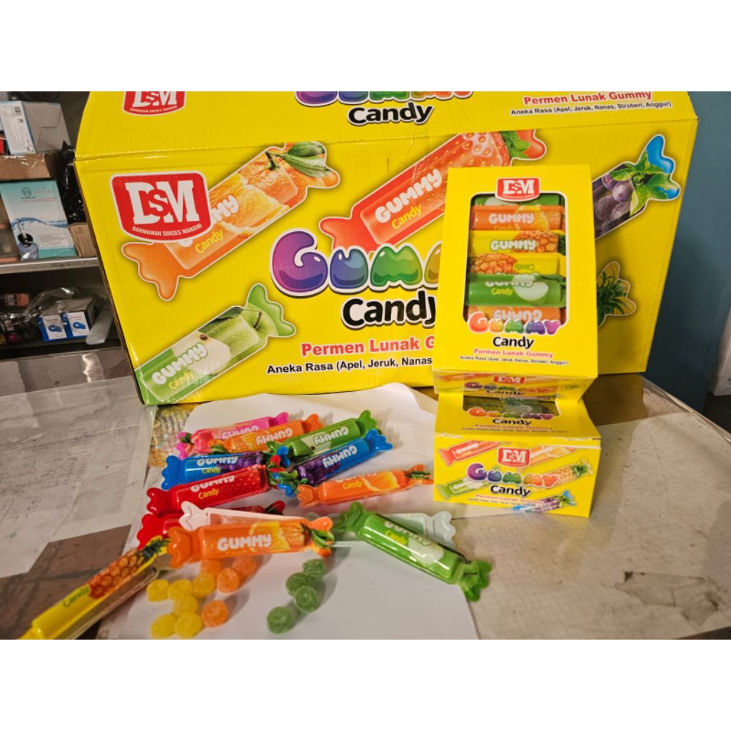 

permen Gummy candy aneka rasa buah 1 box isi 30 roll.