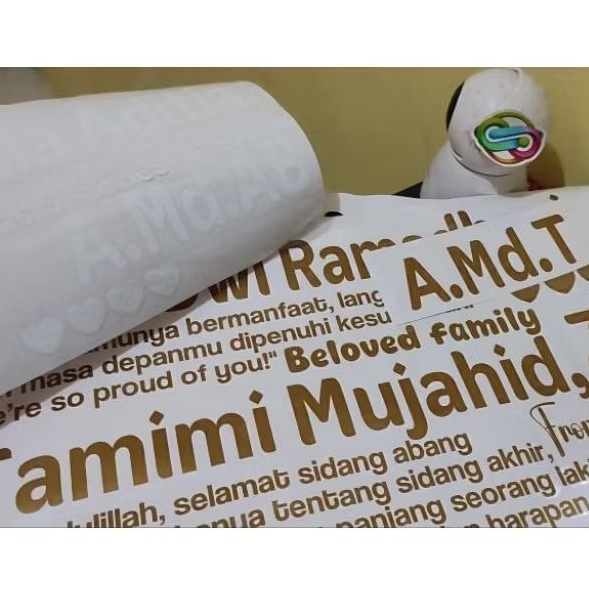 

Cutting Sticker Vinyl A3 warna Gold / Silver papan Akrilik Wisudah Ulang Tahun Wedding Papan Dekorasi Aqiqah Khitan Ucapan Graduation dan Semprotulation premium