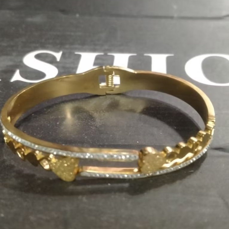 Gelang Wanita Titanium Oval Terbaru