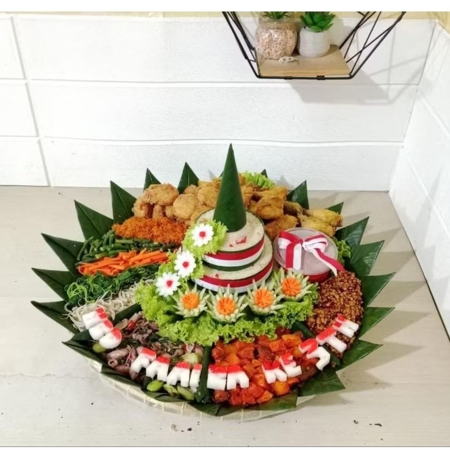 

Tumpeng Nasi merah putih/Tumpeng Kemerdekaan/Tumpeng 17 Agustus/Tumpeng Enak 5 porsi