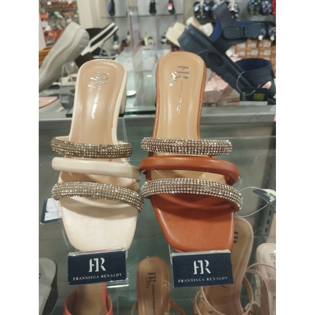 Sandal perempuan FRANSISCA RENALDY Ljamila 03