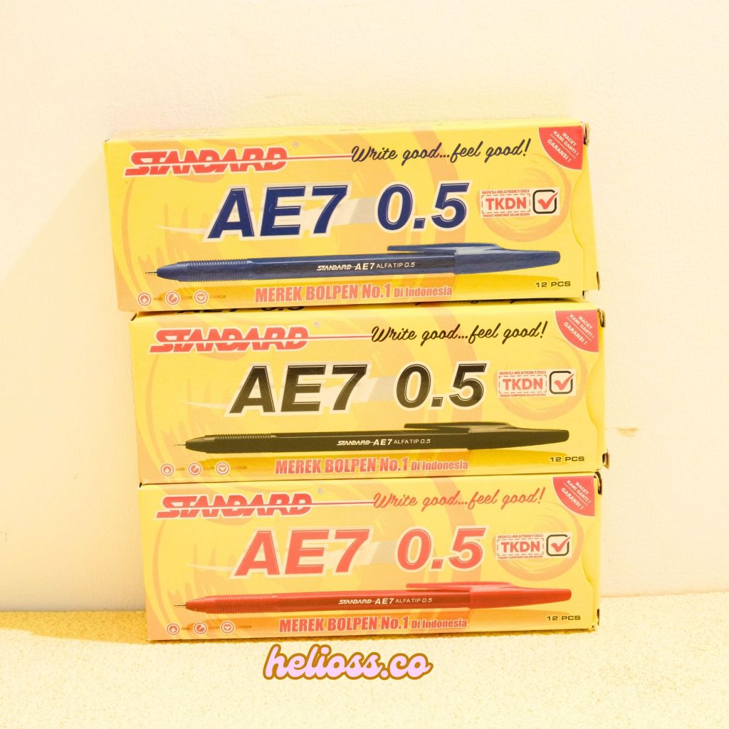 

PULPEN STANDARD AE7 HITAM MERAH BIRU 1 BOX ISI 12 PCS GEL PEN BOLPOIN BALLPOINT STANDARD AE7 TERMURAH HELIOSS.CO