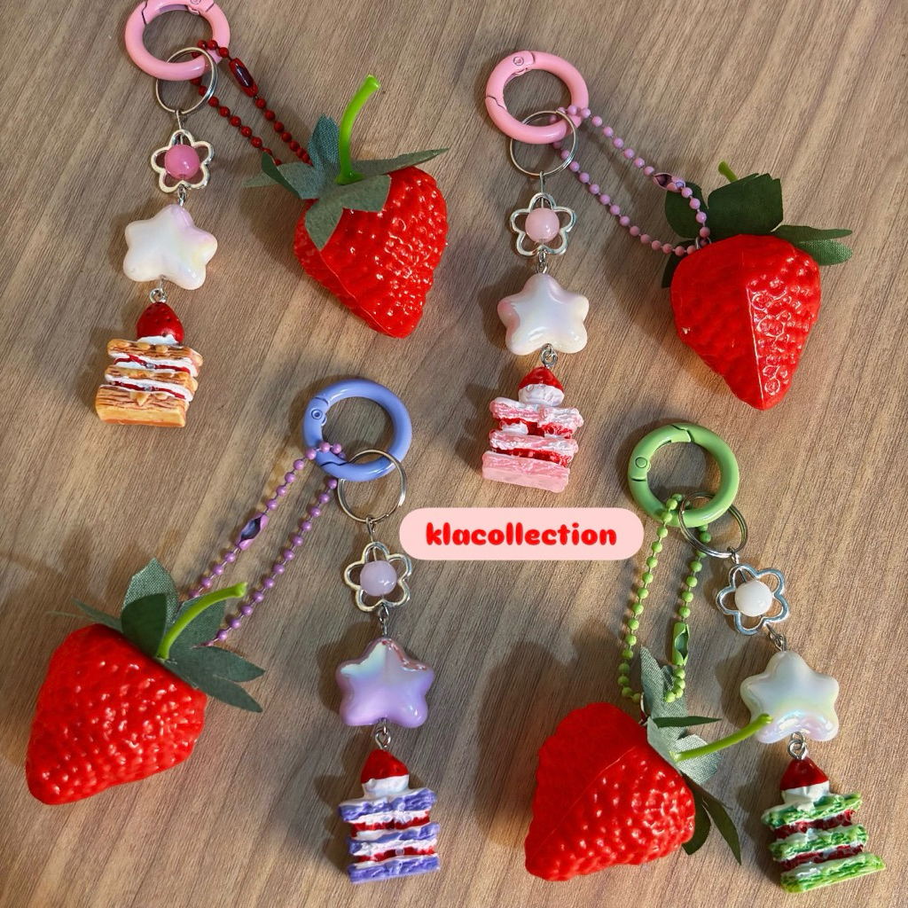 Bagcharm Strawberry Shortcake | Gantungan Tas