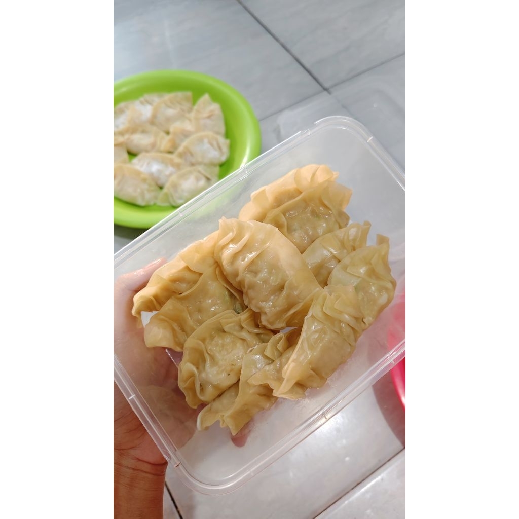 

gyoza isi 50,per pc 1600