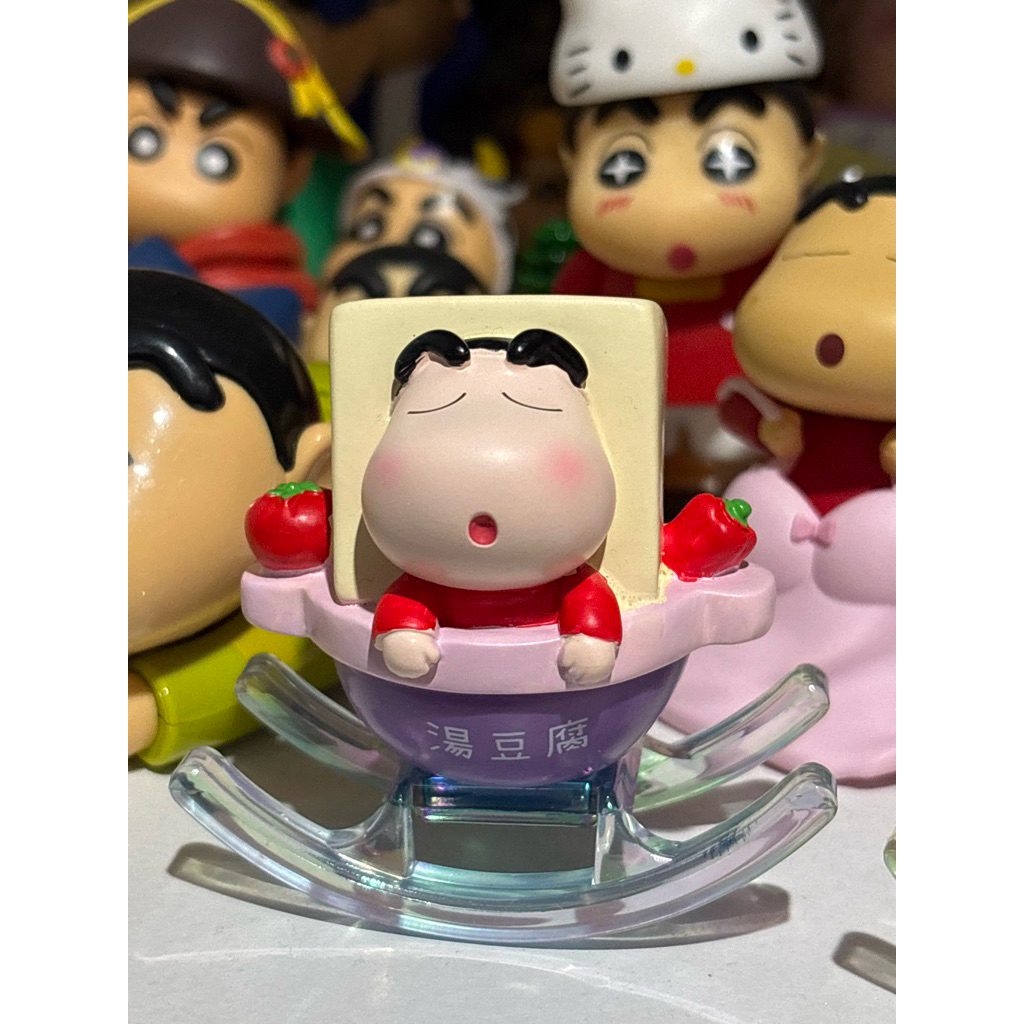 

figure crayon shinchan goyang