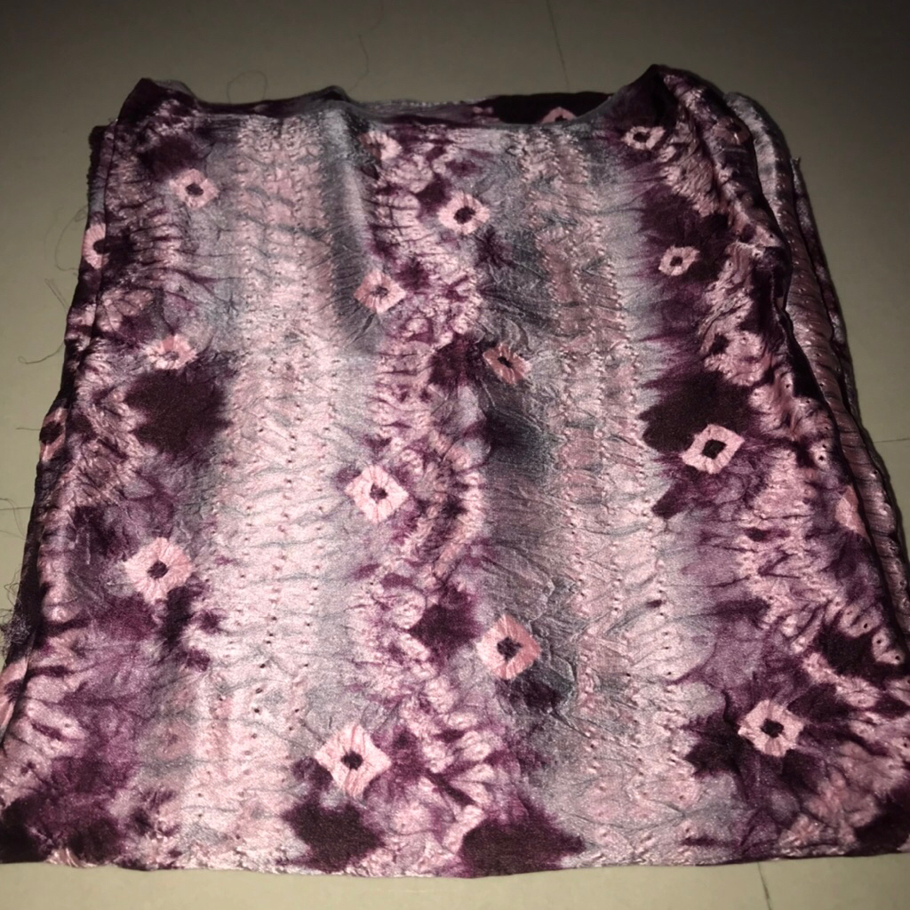 Kain Sutera Palembang Pink Motif Jumputan Preloved (Belum pernah dipakai)