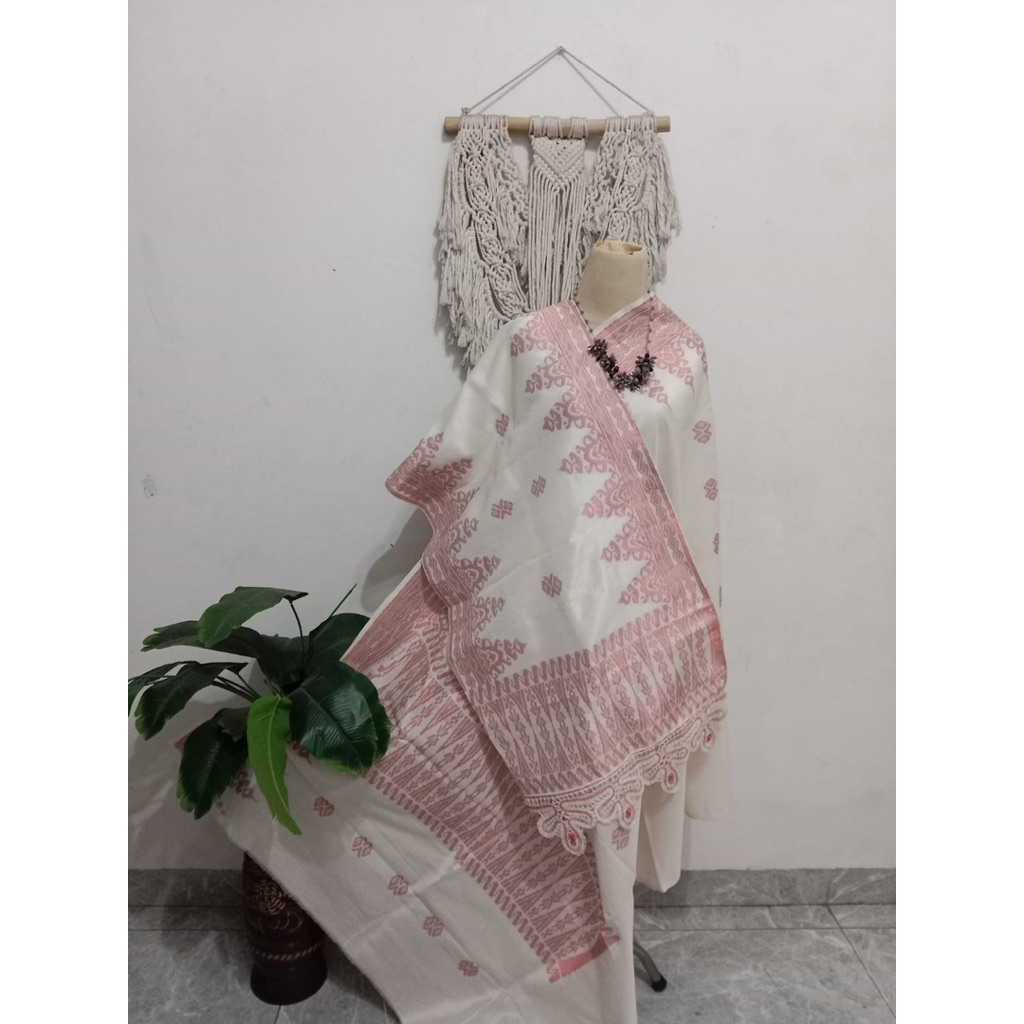 songket silungkang nuansa merah putih