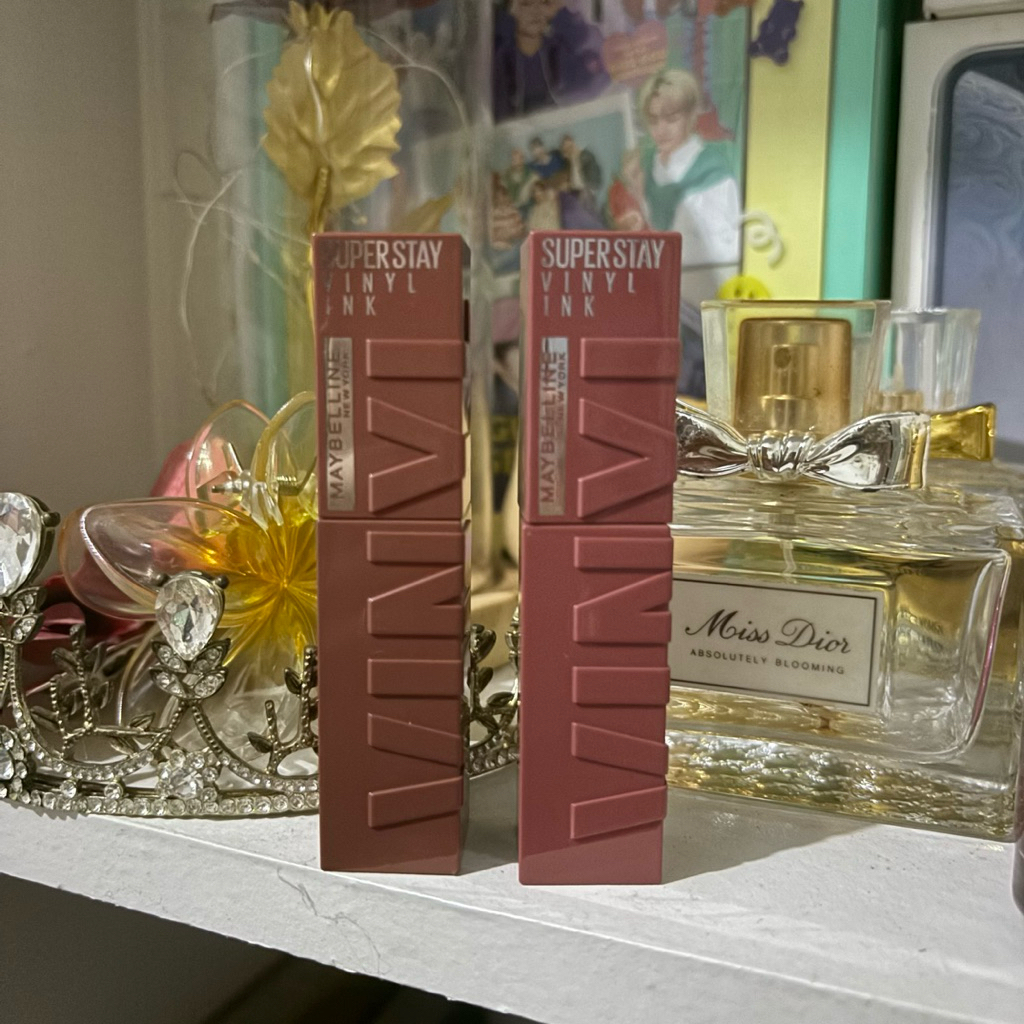 Preloved Vinyl ink Maybelline - shade saucy (65) & punchy (120)