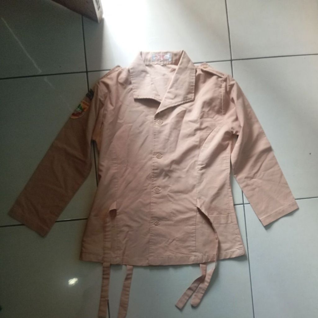 Baju Anak Perempuan Pramuka SD / MI PRELOVED