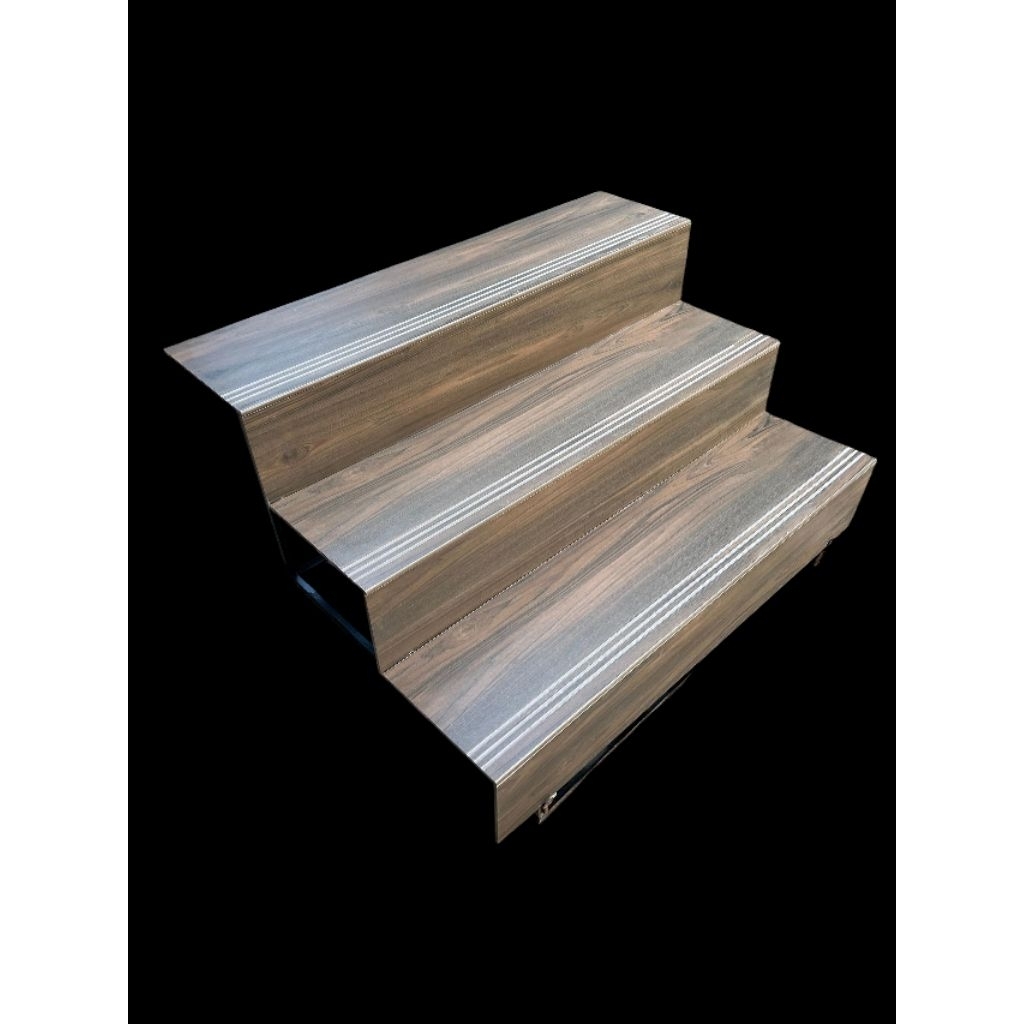 granit trap tangga serat kayu