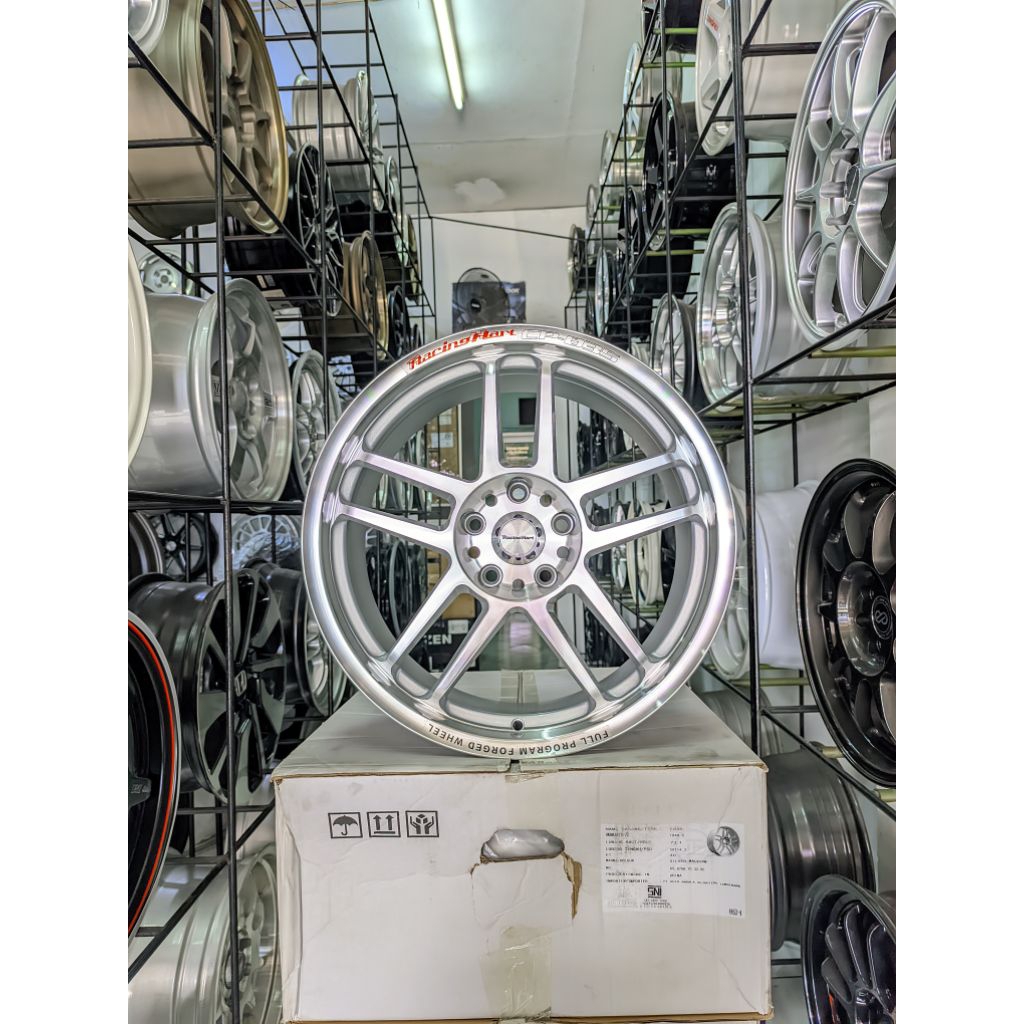 Velg RacingHart Cp-035 R18 pcd 5 x 114 lebar 8.5 et 40