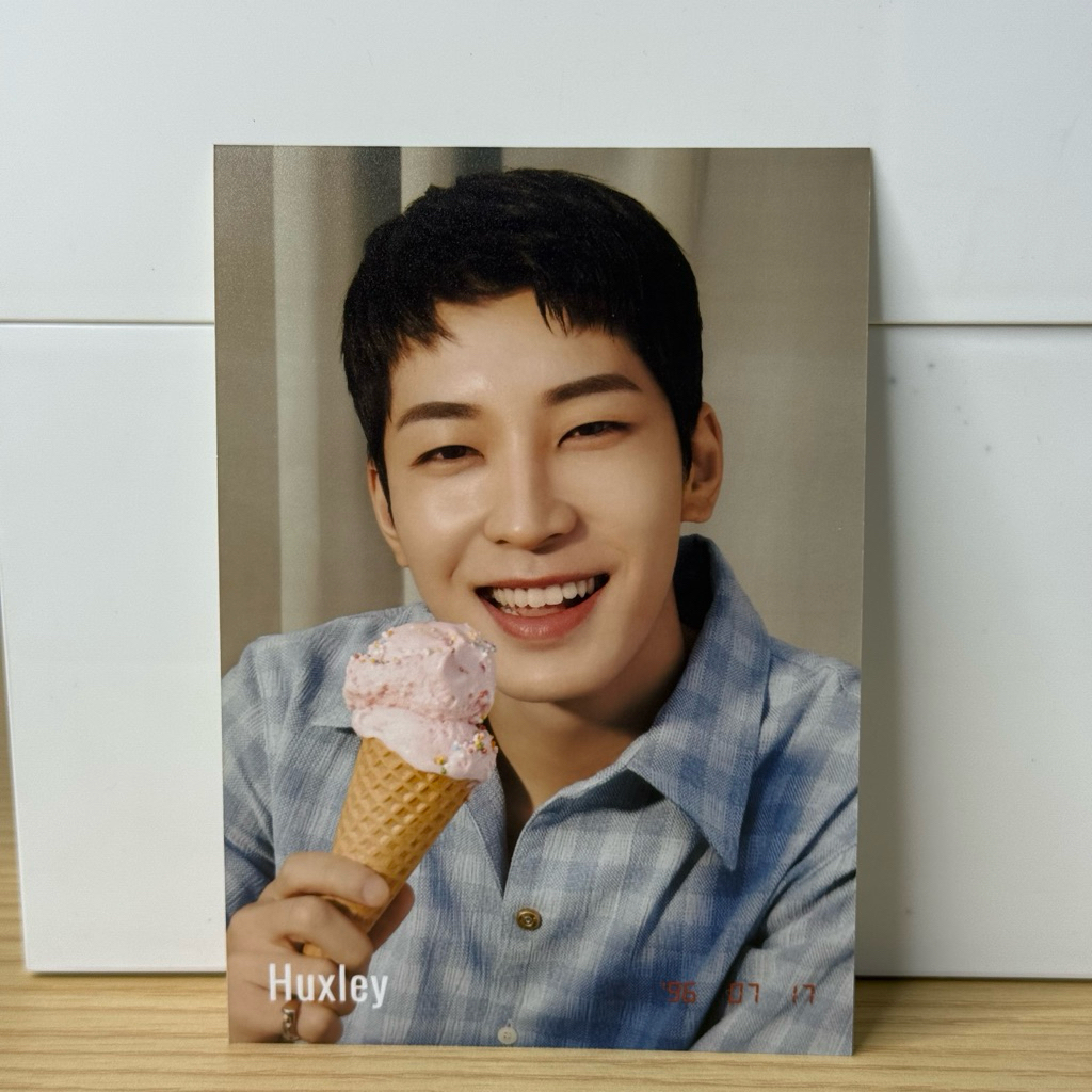 [READY STOCK] Seventeen Wonwoo Official Postcard - HUXLEY D ver.