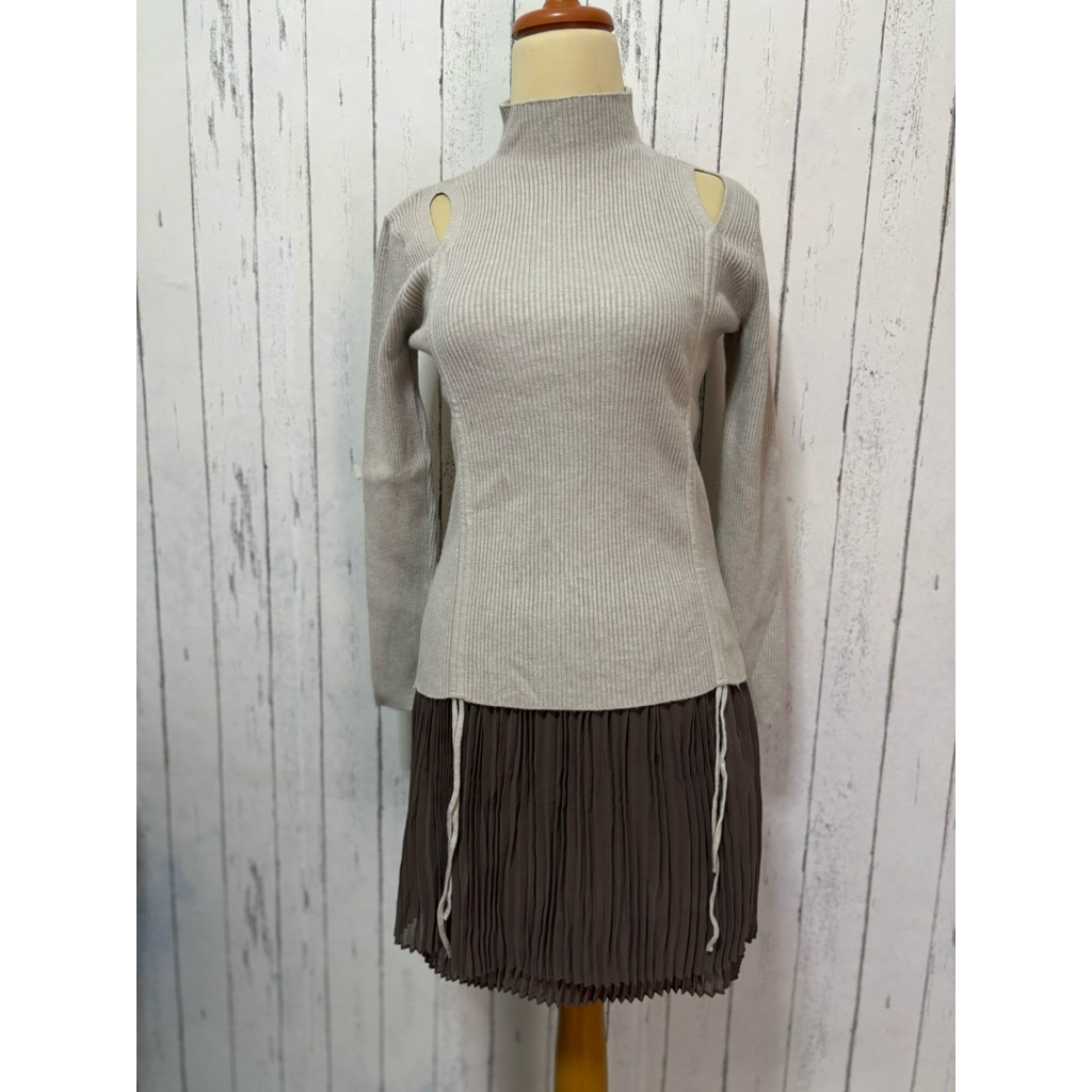 Baju Rajut Set & Rok Mini Plisket