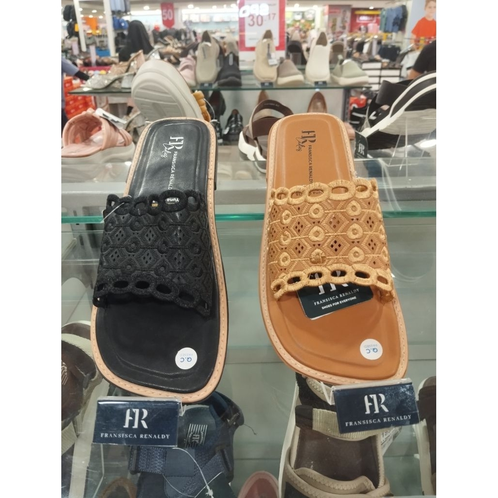 Sandal perempuan FRANSISCA RENALDY Lyuna 01