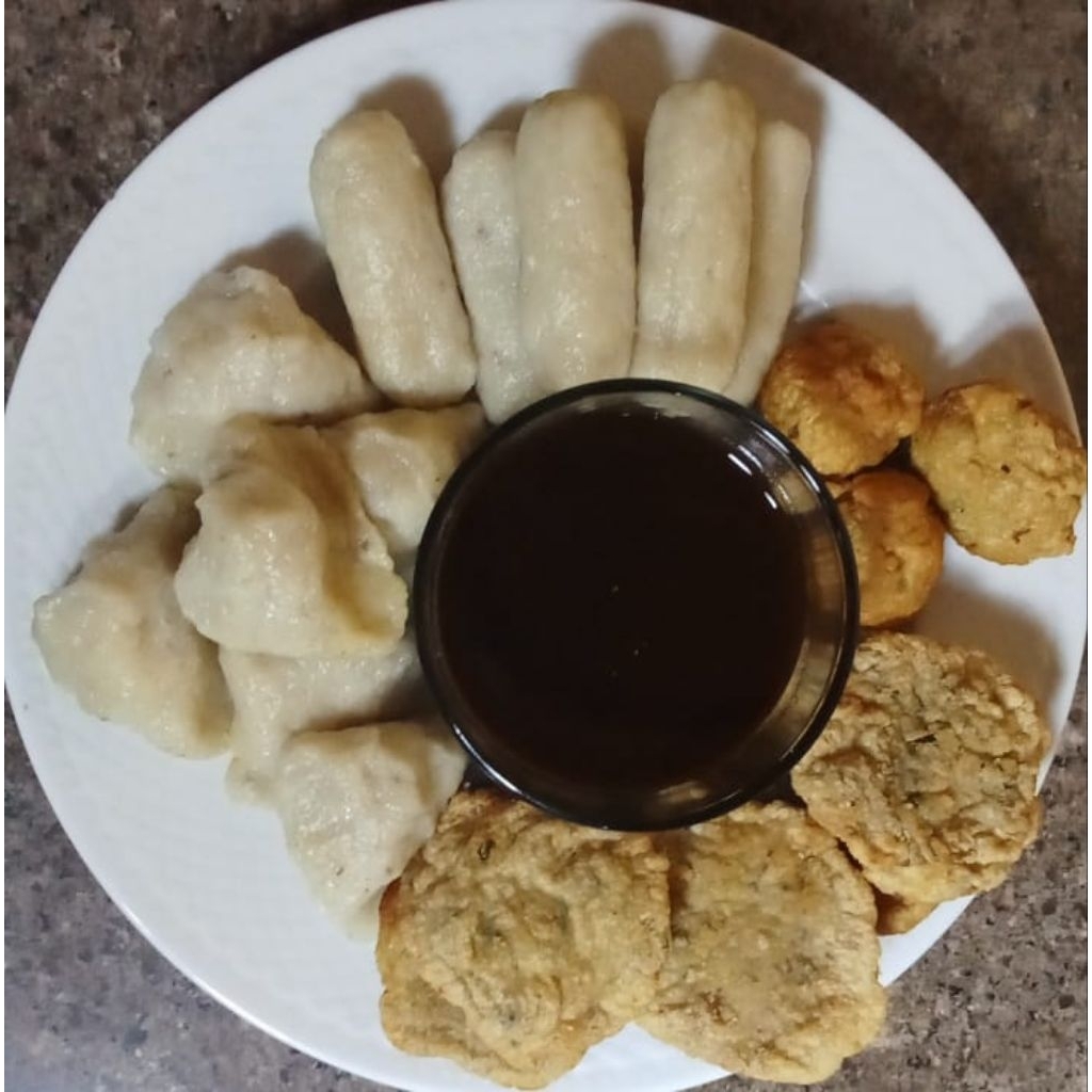 

Pempek Willa22 terbuat dari ikan tenggiri Paket 10 pcs