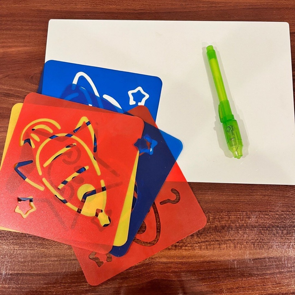 

Preloved Light Glow in The Dark Pen