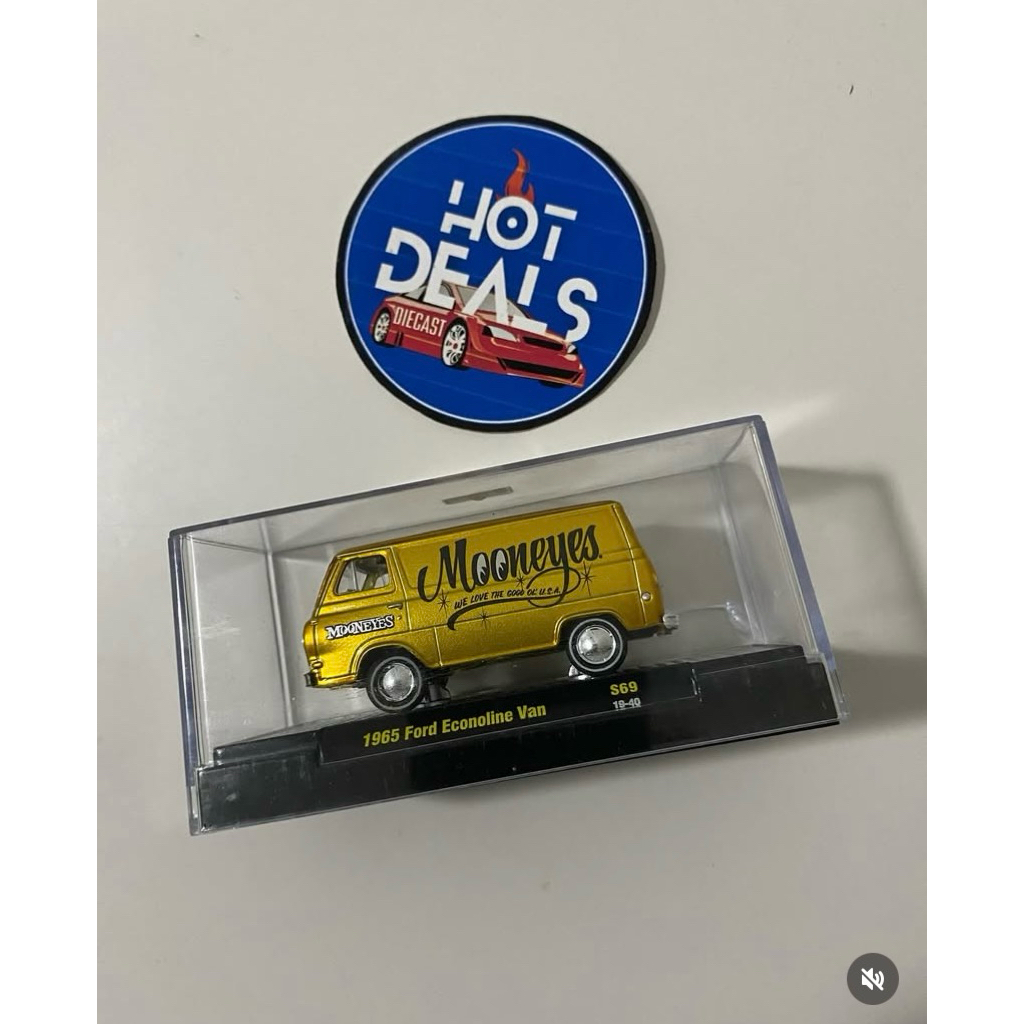 M2 MACHINES 1965 FORD ECONOLINE VAN MOONEYES