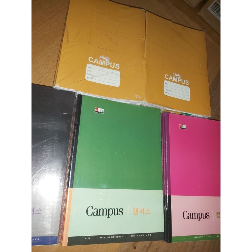 

Buku Tulis Panjang (Boxy) Isi 50 Lembar merk Skola dan Alfa