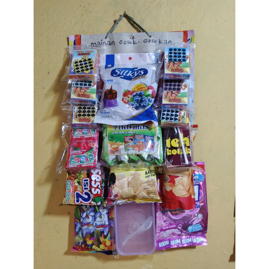 mainan gosokan hadiah mkanan kado isi uang tunai + 200kupon