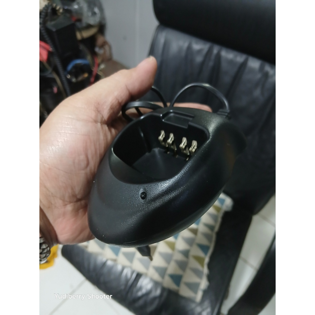 Charger HT Buat Weierwei VEV V8 plus Charger Ht Firstcom FC-01G Kondisi bekas Casan Fc01G