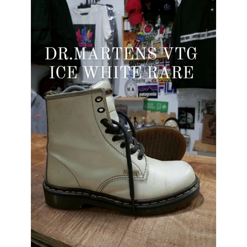 SEPATU DR.MATENS VINTAGE ICE WHITE ENGLAND 100% LEATHER PRIA SECOND PRELOVED