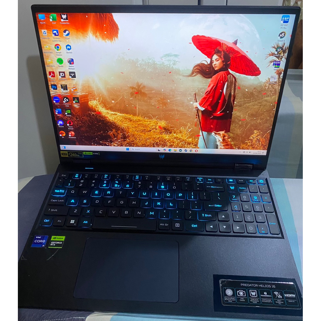 laptop gaming Acer Predator Helios 16 RTX 4070