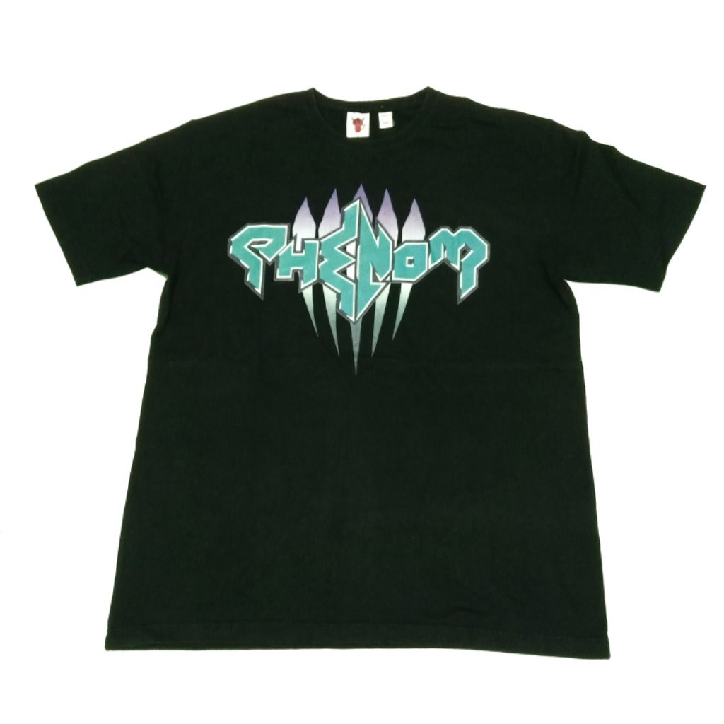 Kaos Vintage Phenomenon