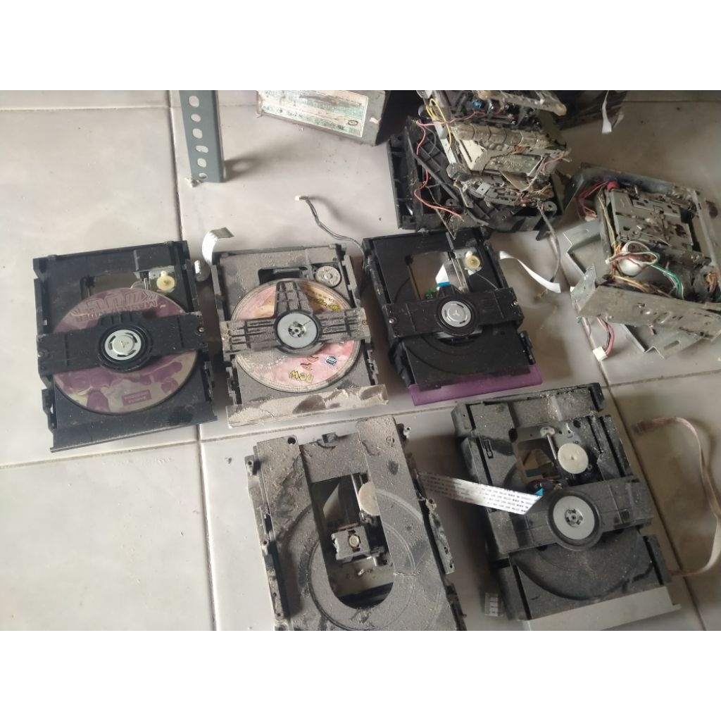 Mekanik Set Optic DVD player second utuh (kemungkinan normal)