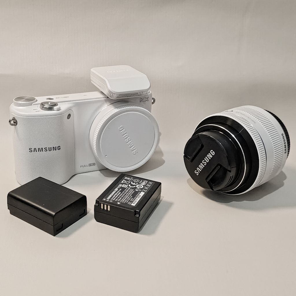 Kamera Mirrorless Samsung NX2000 Second (sisa 1)