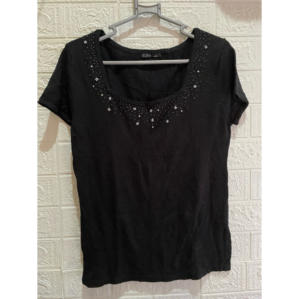 Preloved Atasan Wanita Knit Rajut CDS Basic