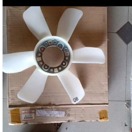 Kipas Radiator Fuso FN617 dan FN627