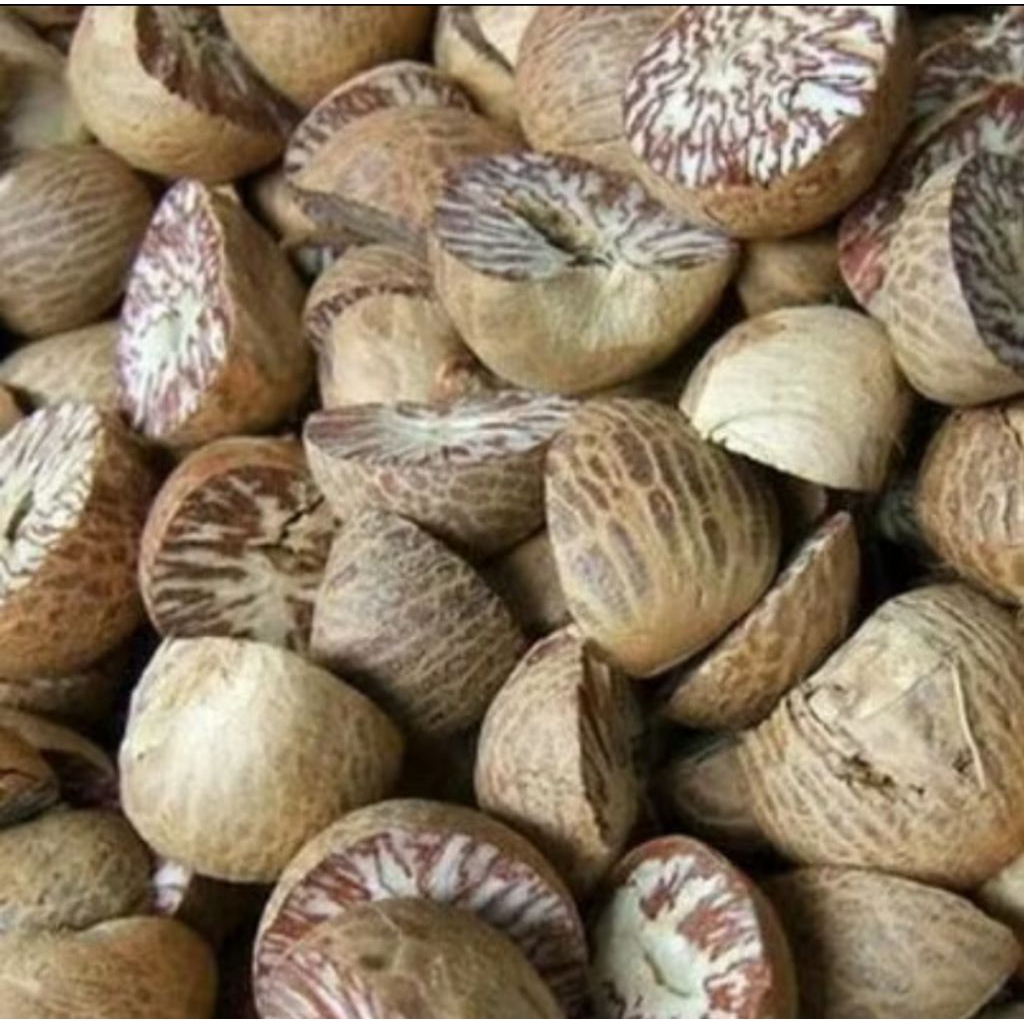 

Biji Buah pinang tua Belah Dua 1kg