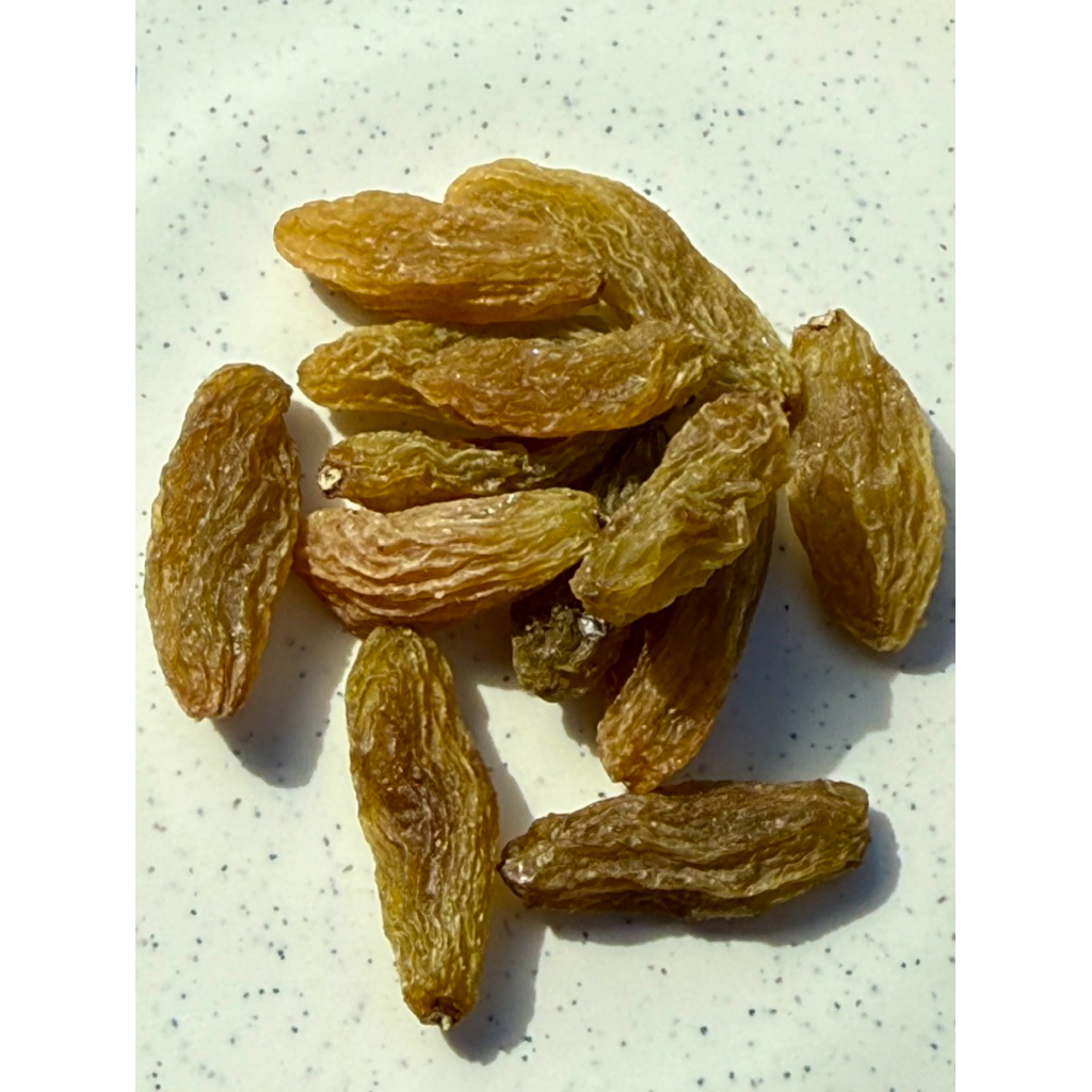 

Anggur Hijau Kering / Kismis Raisin Hijau Import Halal 500gr