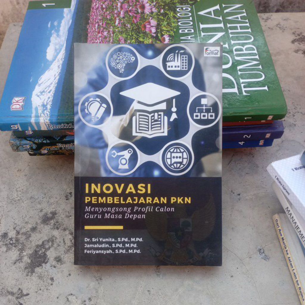 original bekas; Inovasi Pembelajaran PKN Menyonsong Profil Calon Guru oleh Dr Sri Yunita Format Publ