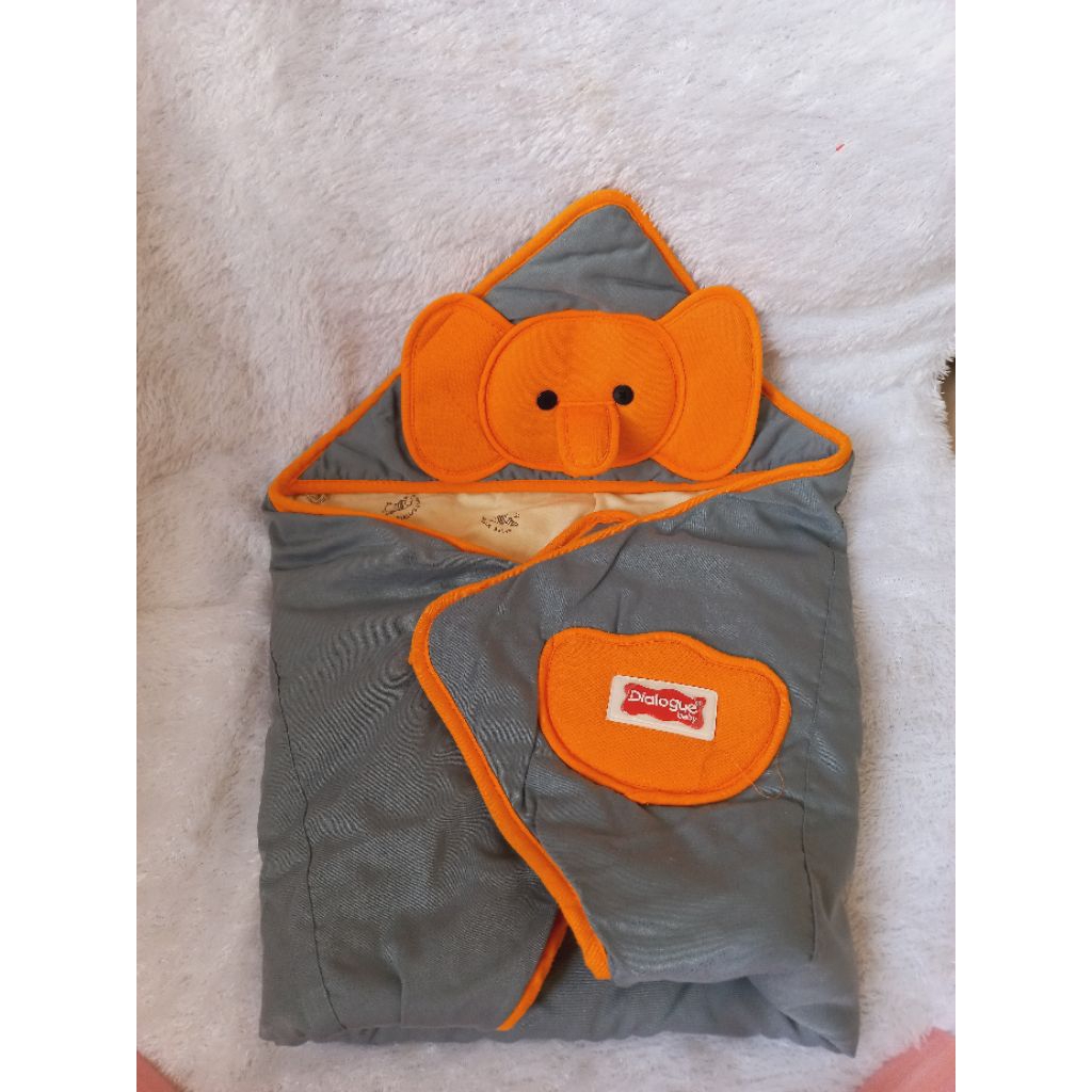 Selimut bayi Dialogue motif gajah (PRELOVED)